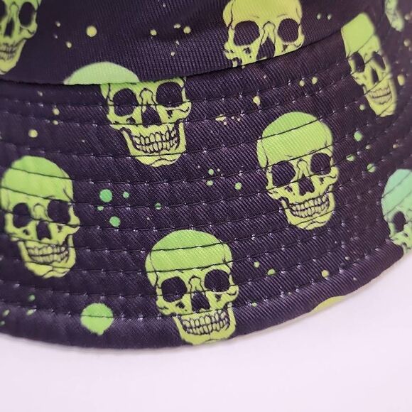 NWOT Adult Sized Unisex Black Bucket Hat with Green Skulls - Picture 2 of 4